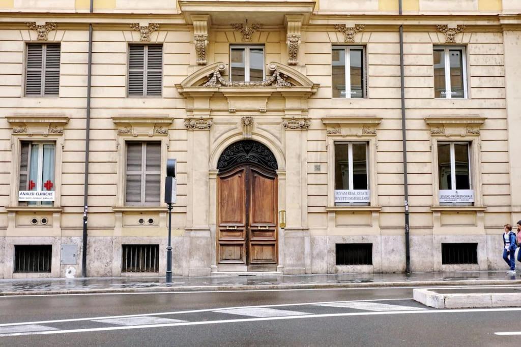 Elegant Apartment In The Heart Of Rome-Navona Area Exterior photo