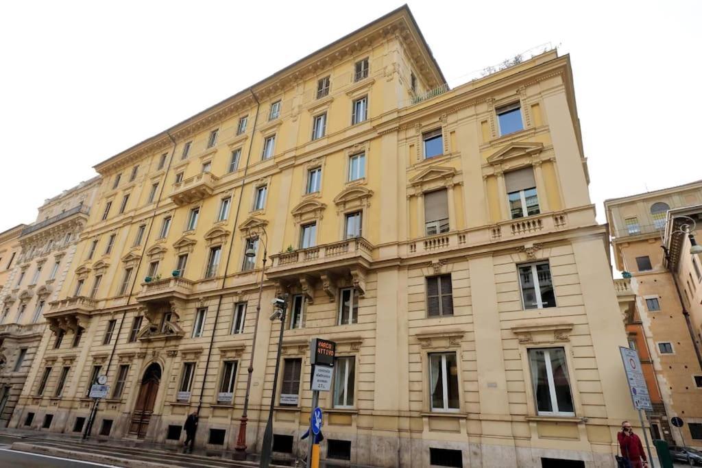 Elegant Apartment In The Heart Of Rome-Navona Area Exterior photo