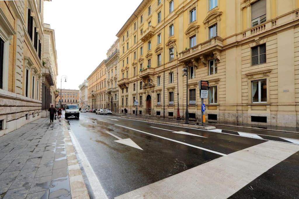 Elegant Apartment In The Heart Of Rome-Navona Area Exterior photo